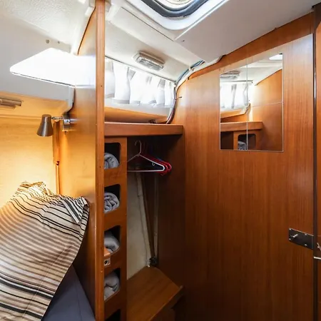 보트호텔 Seaside Chill-out On A Sail Yacht 푸에르토카레로