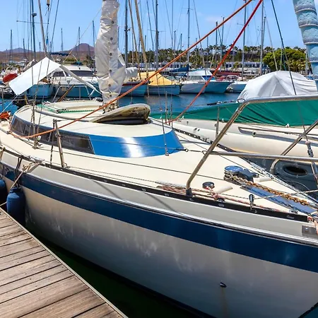 보트호텔 Seaside Chill-out On A Sail Yacht *